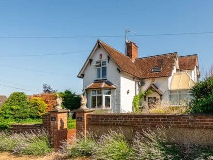 The Lodge, 31 Clophill Road, Maulden, MK45 2AA